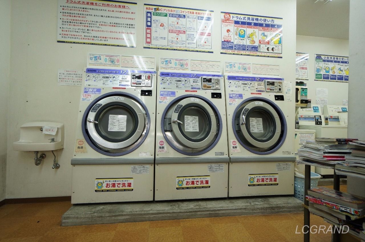 クリンクリンオオバにある大きな洗い物も洗える大型の洗濯機