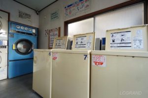 7キロの洗濯機が3台並びます。
