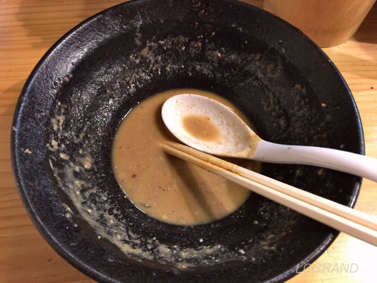 スープ割りを使い最後まで食べ切ったとなみのみそラーメン。