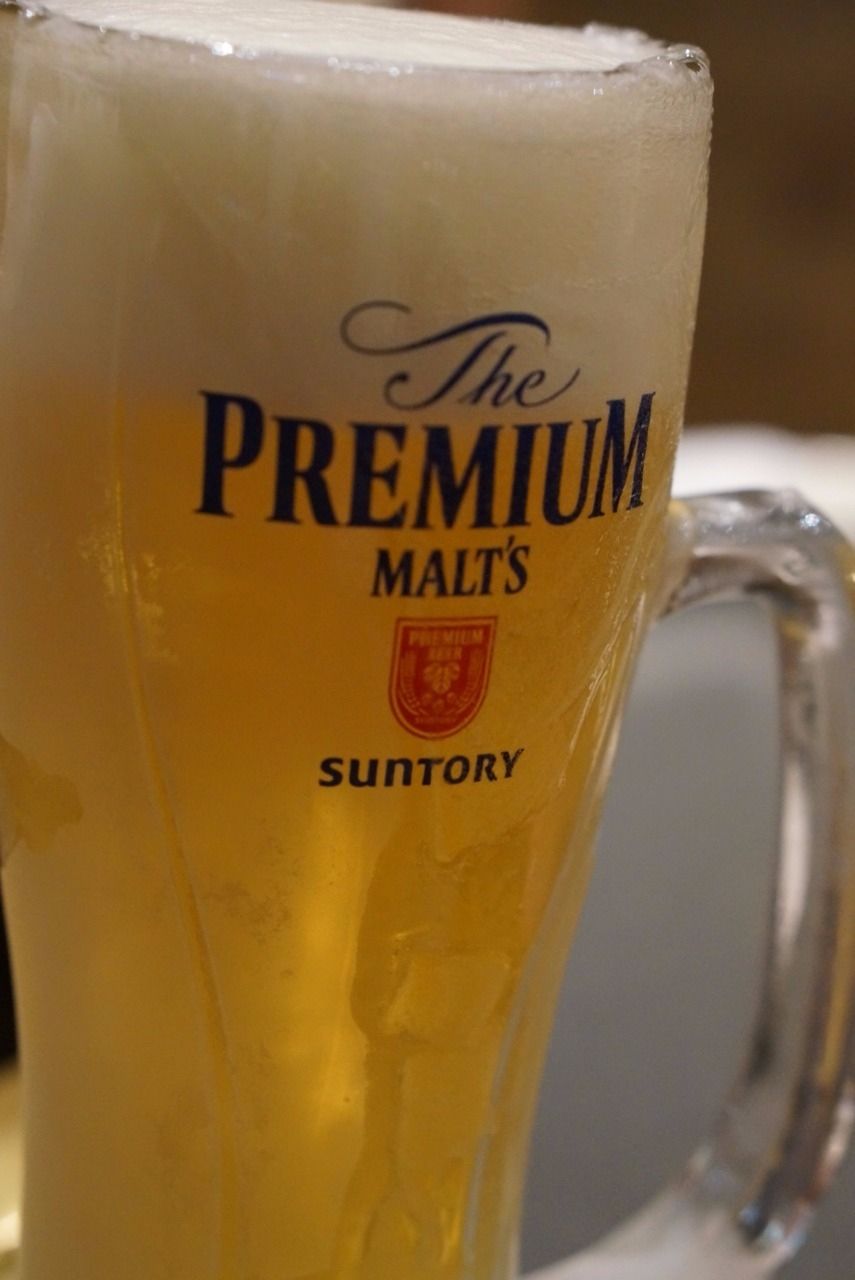 ソニーレンズSEL50F18で撮影したキンキンに冷えたジョッキ生ビール